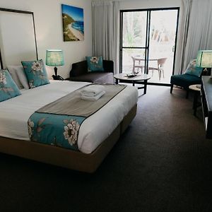 1 King Bed Studio Ground Floor Non-Smoking