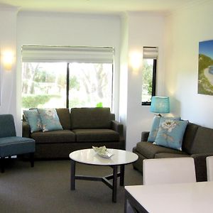 Deluxe One-Bedroom Apartment Non-Smoking